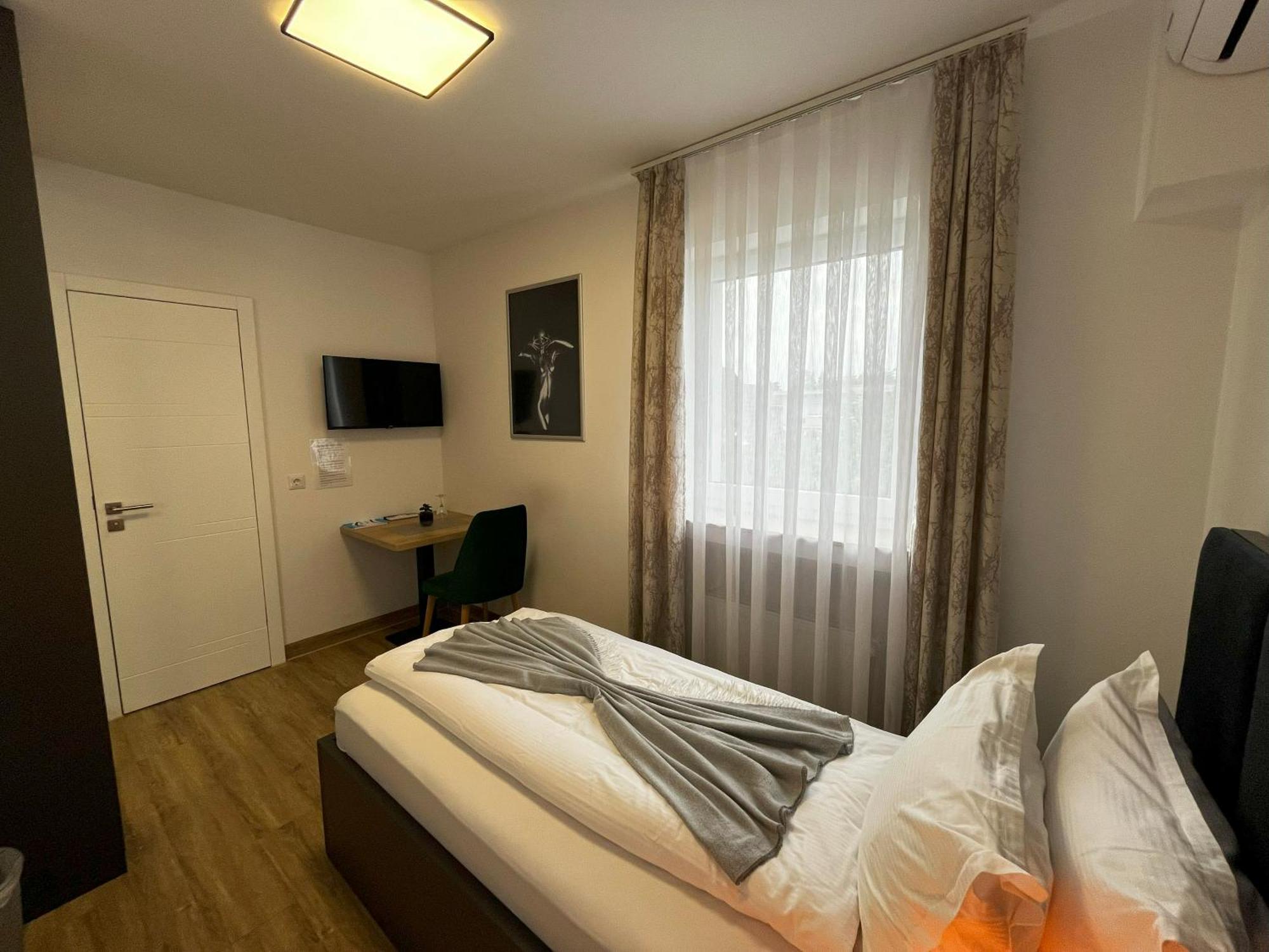 Haven Hotels - Hotel Dona Bergisch Gladbach Exterior photo
