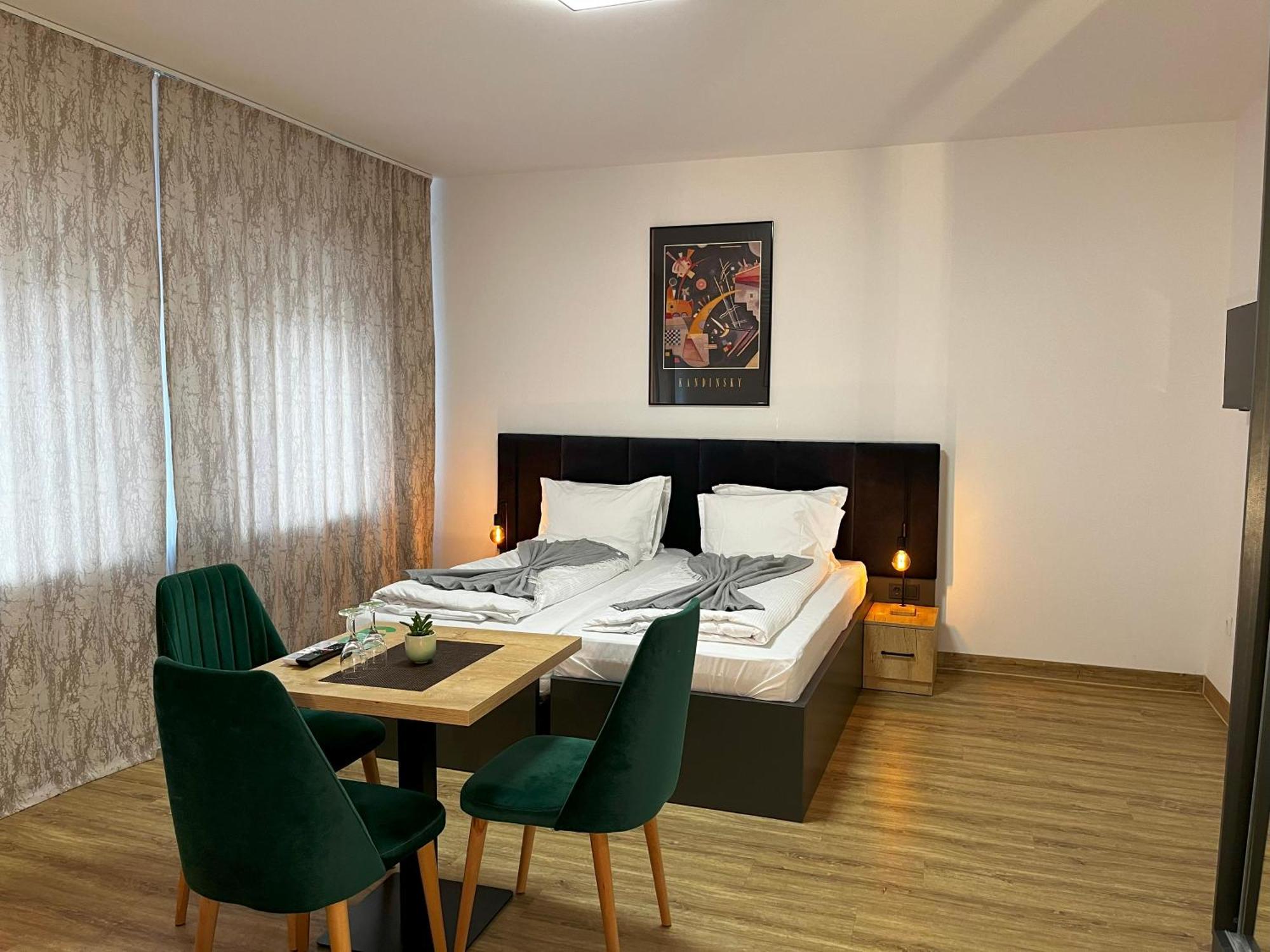 Haven Hotels - Hotel Dona Bergisch Gladbach Exterior photo